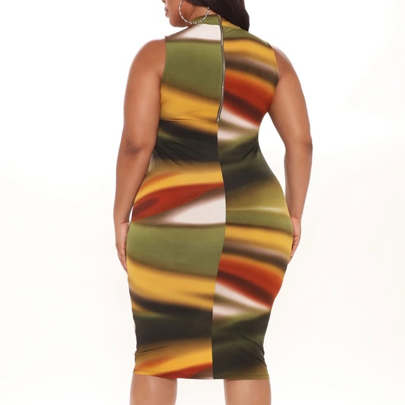 Made You Look Midi Dress ❤️FLASH MARKDOWN❤️ - Picture 2 of 4